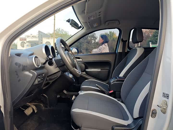 Ora Black Cat 2022 2022款 301km 基础型 三元锂