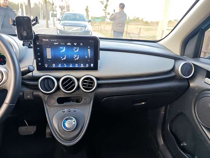 Ora Black Cat 2022 2022款 301km 基础型 三元锂