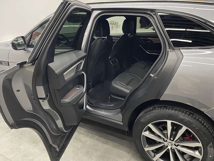 Jaguar F-Pace 2024 2024款 P250 R-Dynamic SE