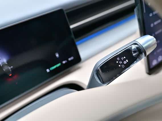 XPeng X9 2025 2025款 纯电 740超长续航 Max