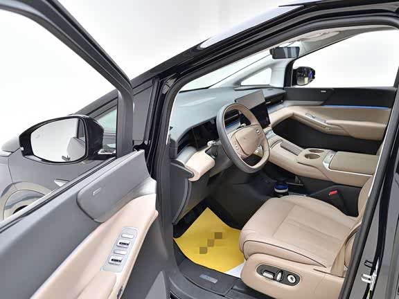 XPeng X9 2025 2025款 纯电 740超长续航 Max