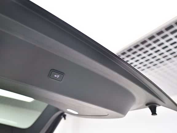 XPeng X9 2025 2025款 纯电 740超长续航 Max