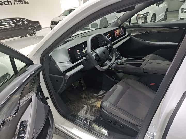 Voyah Passion 2024 2024款 PHEV 四驱超长续航行政版