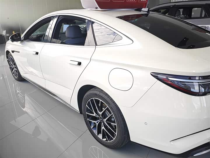 BYD Seal 07 DM-i Hybrid 2025 2025款 DM-i 1.5L 125km 豪华型