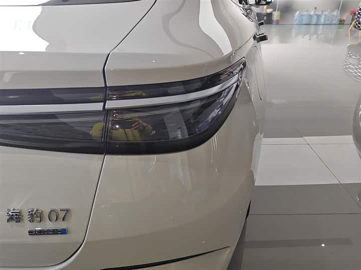 BYD Seal 07 DM-i Hybrid 2025 2025款 DM-i 1.5L 125km 豪华型