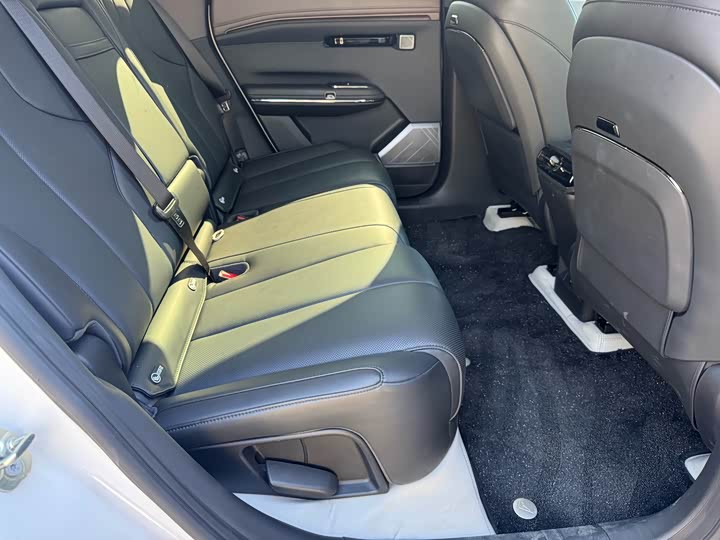 GAC Hyptec HT 2023 2023款 670 后驱特高压版