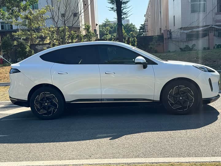 GAC Hyptec HT 2023 2023款 670 后驱特高压版