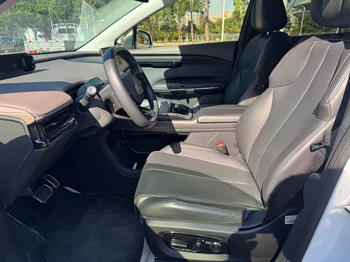 GAC Hyptec HT 2023 2023款 670 后驱特高压版