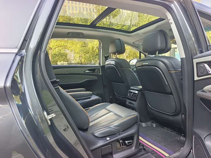 Dongfeng Forthing Yacht 2022 2022款 1.5T DCT逐浪版