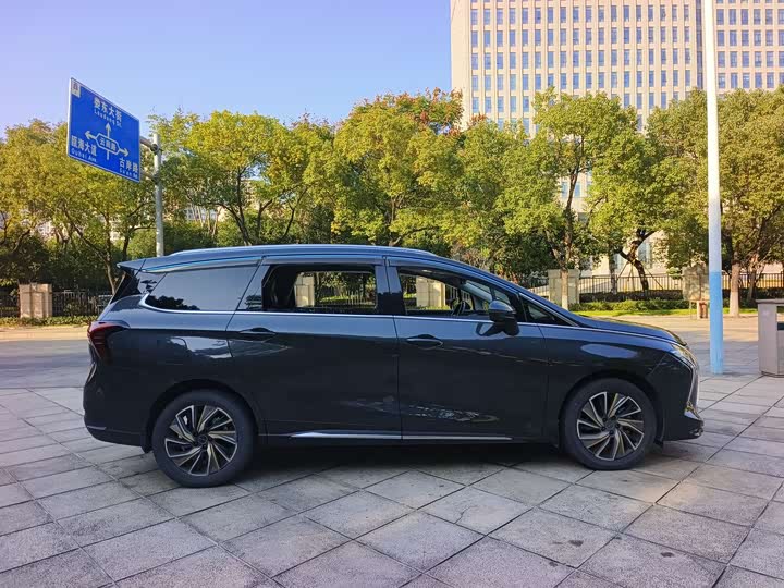 Dongfeng Forthing Yacht 2022 2022款 1.5T DCT逐浪版