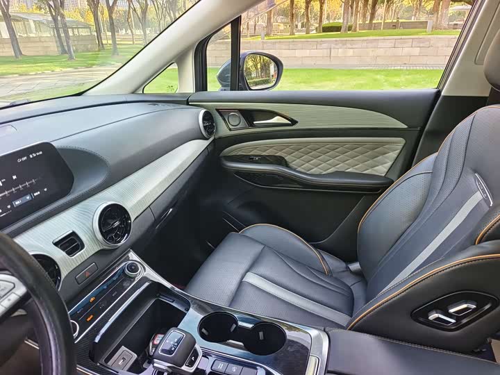 Dongfeng Forthing Yacht 2022 2022款 1.5T DCT逐浪版