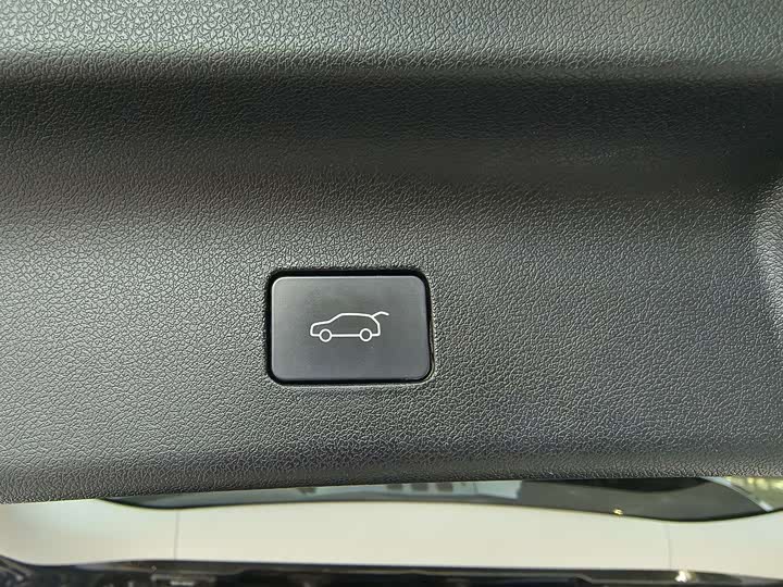 Dongfeng Forthing Yacht 2022 2022款 1.5T DCT逐浪版