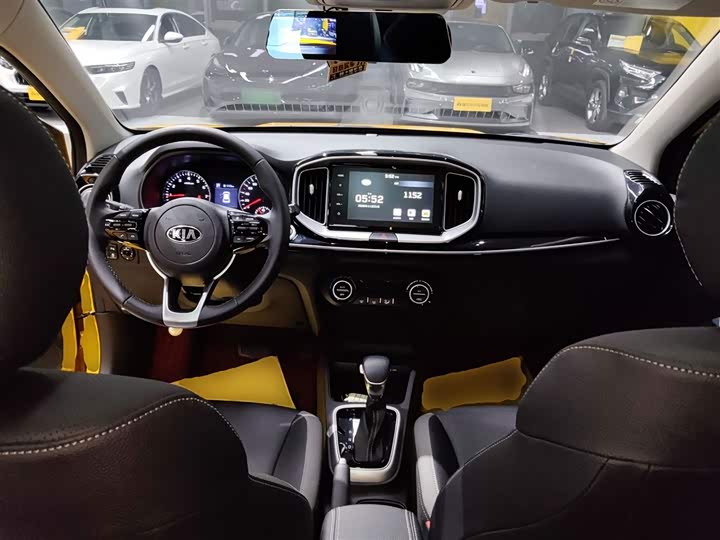 Kia KX1 2021 2021款 1.4L CVT趣享天窗款