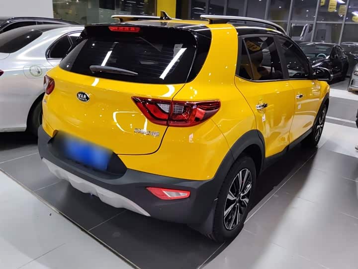Kia KX1 2021 2021款 1.4L CVT趣享天窗款