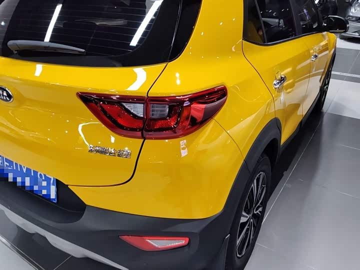 Kia KX1 2021 2021款 1.4L CVT趣享天窗款