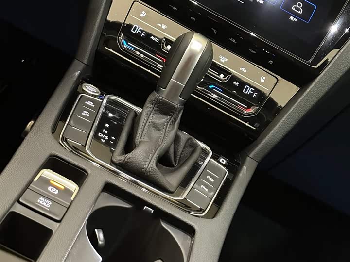 Volkswagen CC 2024 2024款 380TSI 夺目 众享款