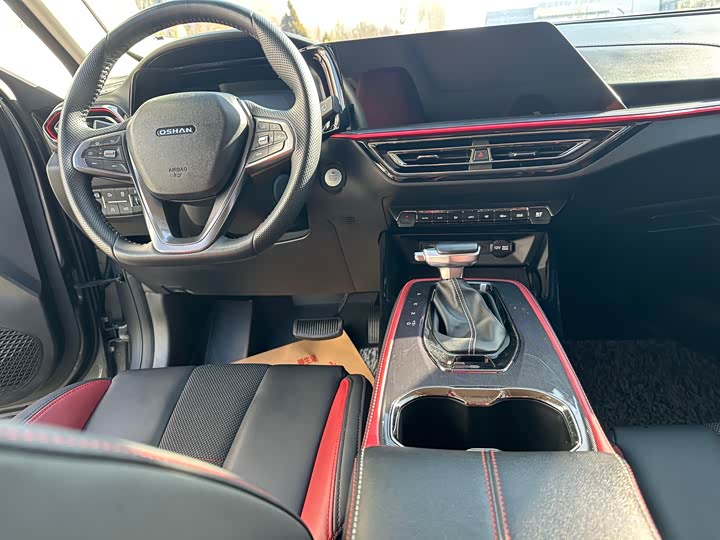 Changan Oshan X5 2022 2022款 运动版 1.5T DCT飓风音速