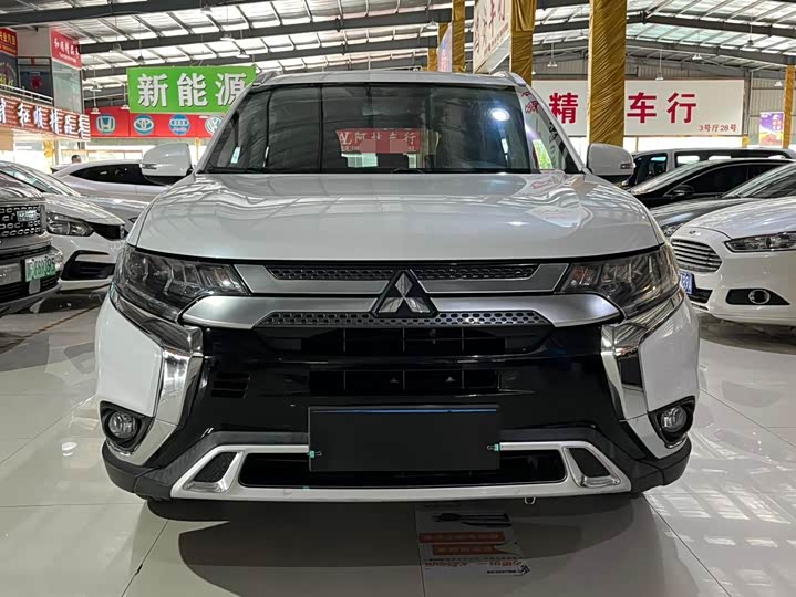 Mitsubishi Outlander 2021 2021款 2.4L 四驱致享版 5座