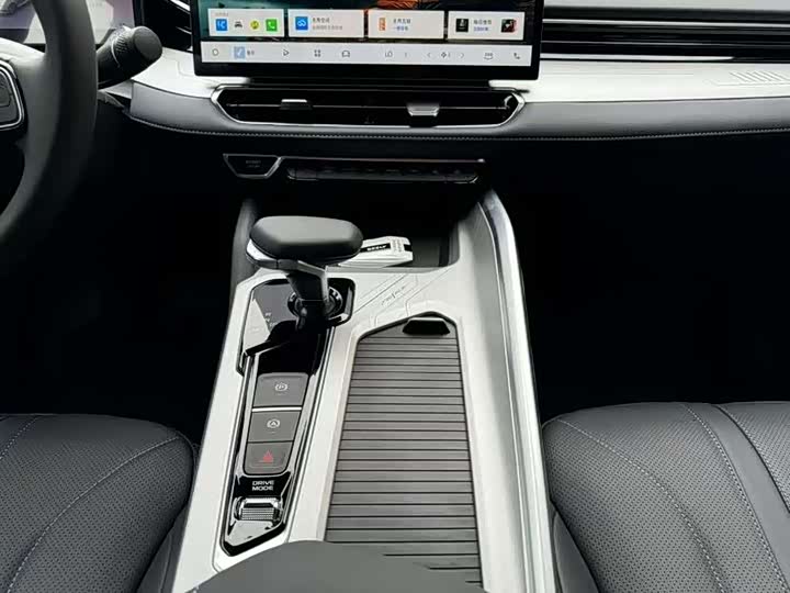 Geely Preface 2025 2025款 东方曜 1.5TD 惊鸿版