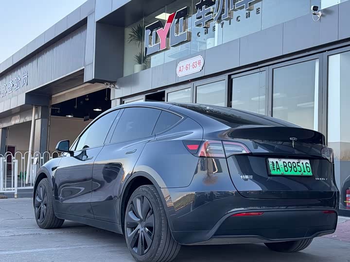 Tesla Model Y 2024 2024款 后轮驱动版