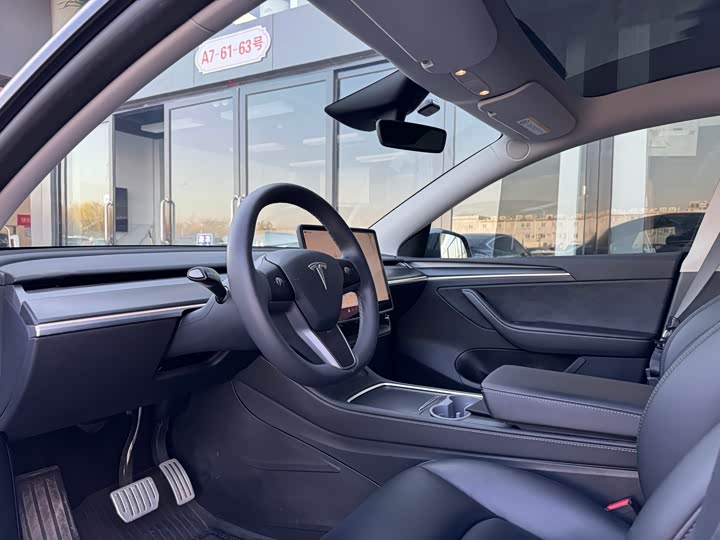 Tesla Model Y 2024 2024款 后轮驱动版