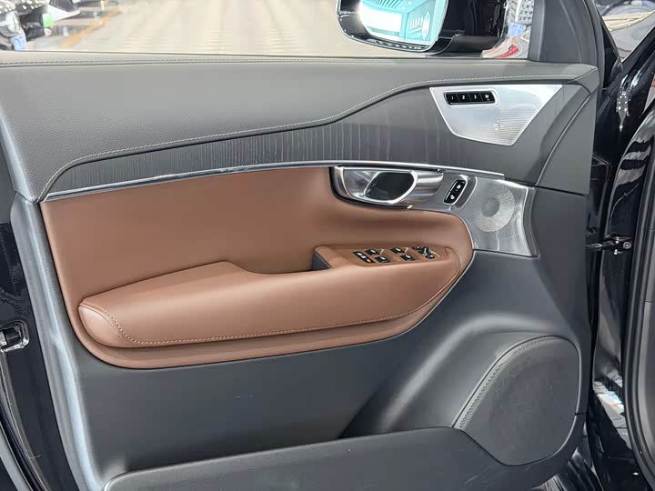 Volvo XC90 Hybrid 2021 2021款 E驱混动 T8 智尊豪华版 7座