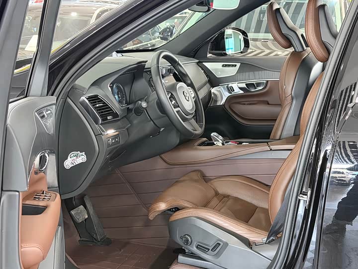 Volvo XC90 Hybrid 2021 2021款 E驱混动 T8 智尊豪华版 7座