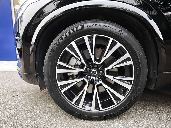 Volvo XC90 Hybrid 2024 2024款 T8 智尊豪华版 7座