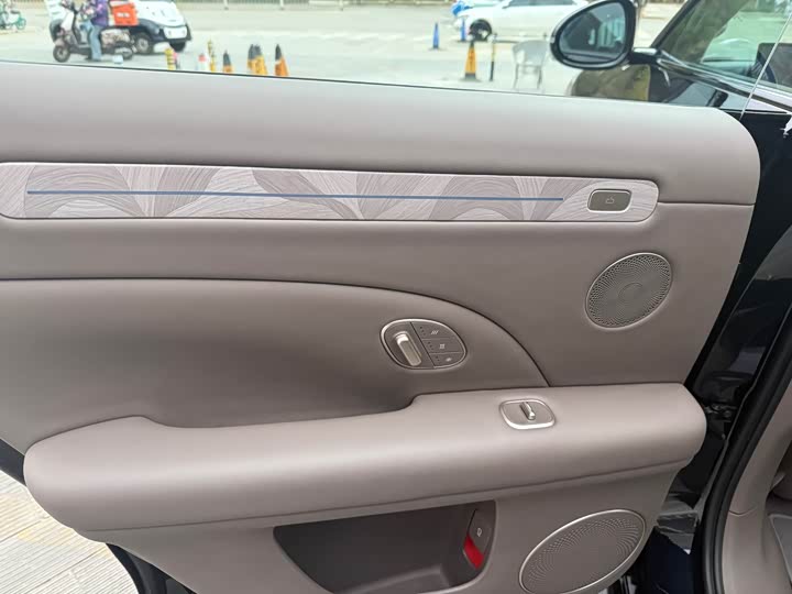 IM motors LS6 2026 2026款 增程 66 Max+