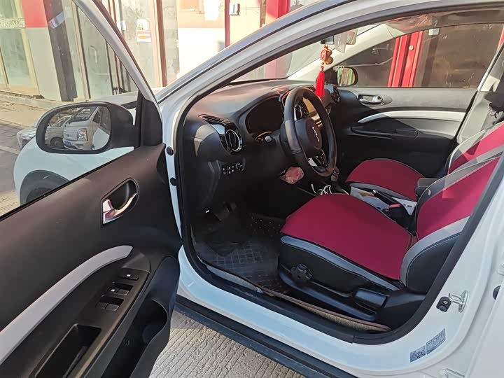 Kia KX1 2021 2021款 1.4L CVT天窗款