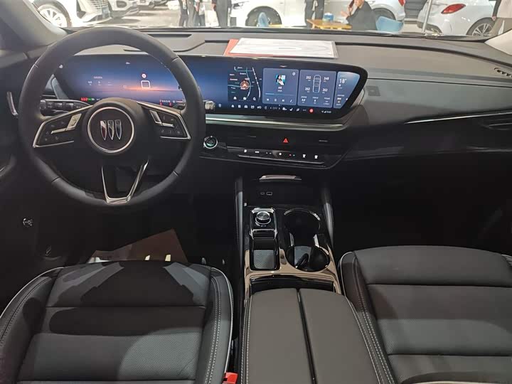 Buick Envision Plus 2025 2025款 昂科威Plus 28T 两驱白金版