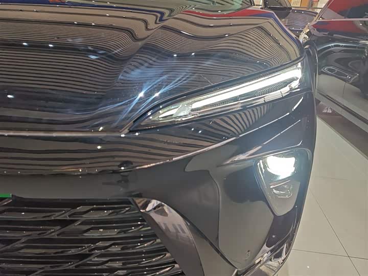 Buick Envision Plus 2025 2025款 昂科威Plus 28T 两驱白金版