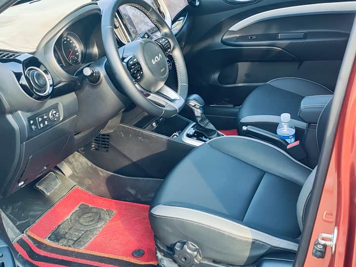 Kia KX1 2021 2021款 1.4L CVT趣享天窗款