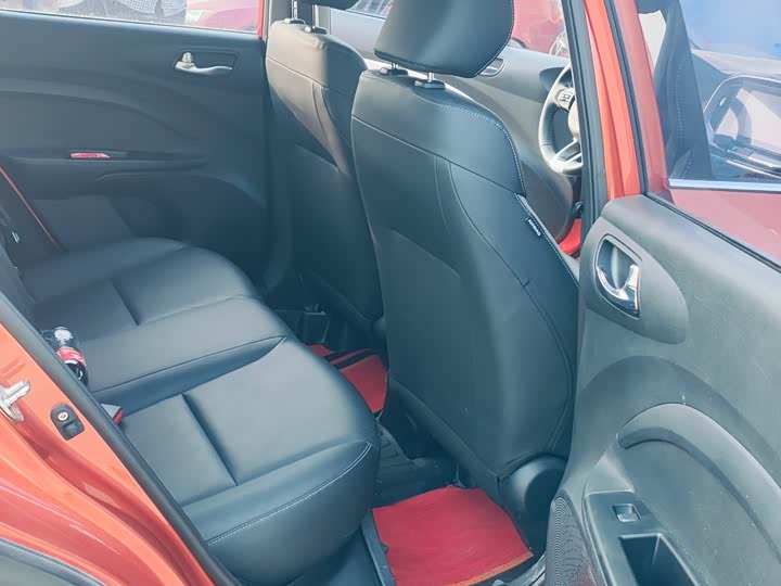 Kia KX1 2021 2021款 1.4L CVT趣享天窗款