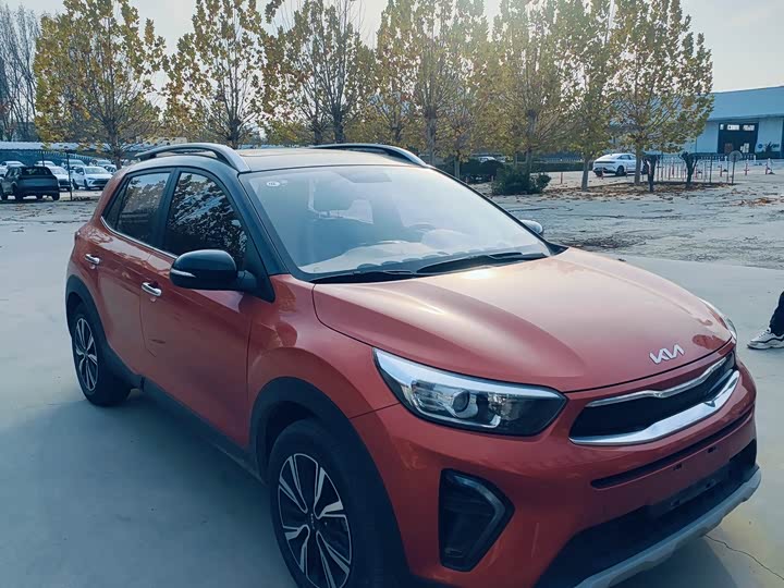 Kia KX1 2021 2021款 1.4L CVT趣享天窗款
