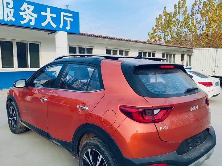 Kia KX1 2021 2021款 1.4L CVT趣享天窗款