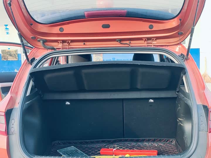 Kia KX1 2021 2021款 1.4L CVT趣享天窗款