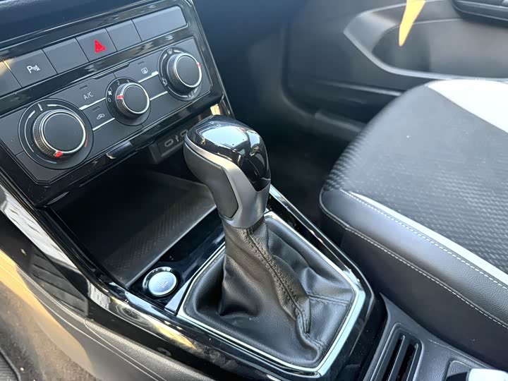 Volkswagen Tacqua 2023 2023款 200TSI DSG 悦智联版