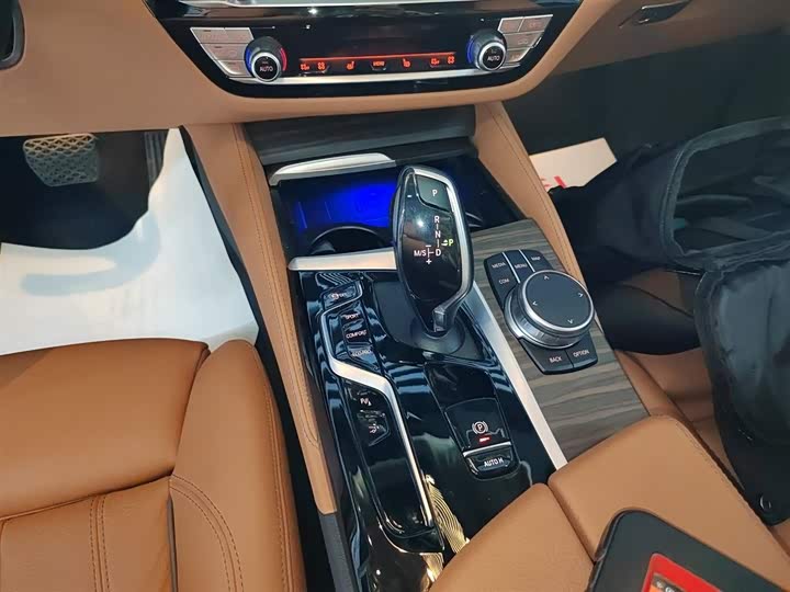 BMW 6 Series GT 2022 2022款 630i 豪华设计套装