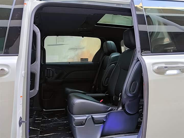 Toyota Granvia 2024 2024款 2.5L混动 豪华版