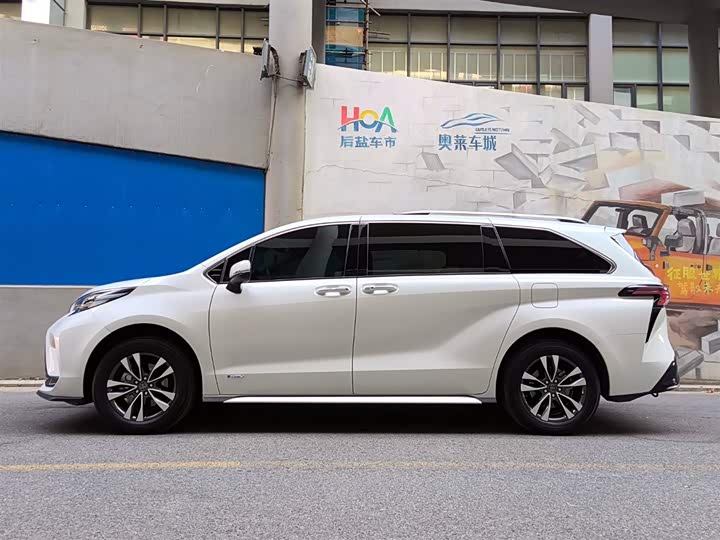 Toyota Granvia 2024 2024款 2.5L混动 豪华版