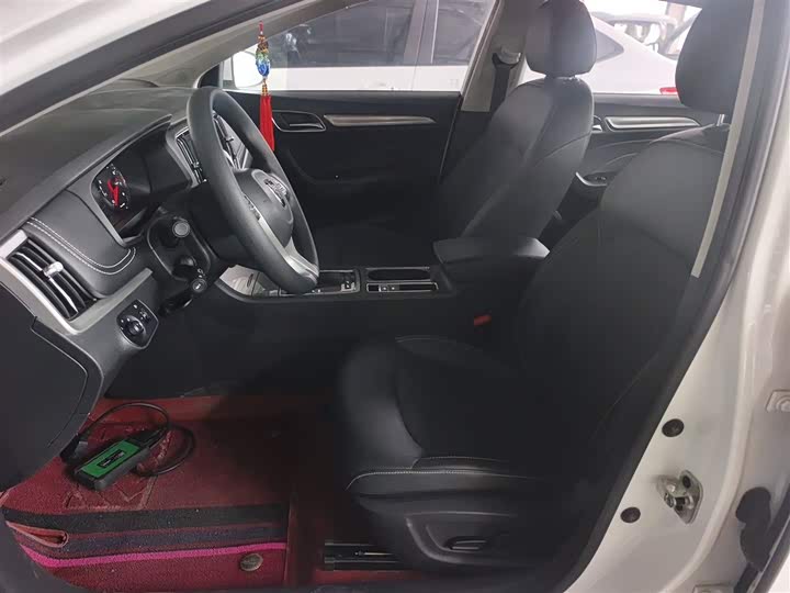 Roewe i6 2020 2020款 PLUS 1.6L CVT 4G互联荣耀旗舰版