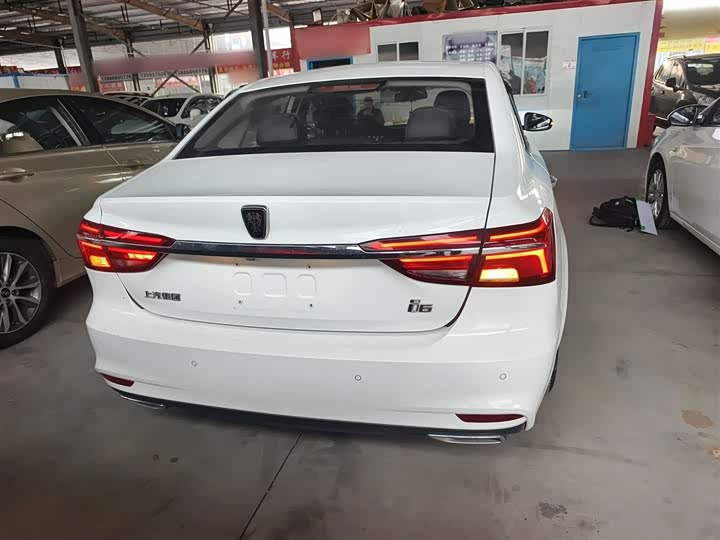 Roewe i6 2020 2020款 PLUS 1.6L CVT 4G互联荣耀旗舰版