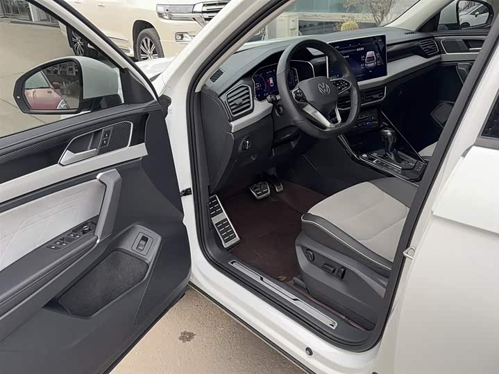 Volkswagen Tayron X 2023 2023款 330TSI 两驱尊贵高能版