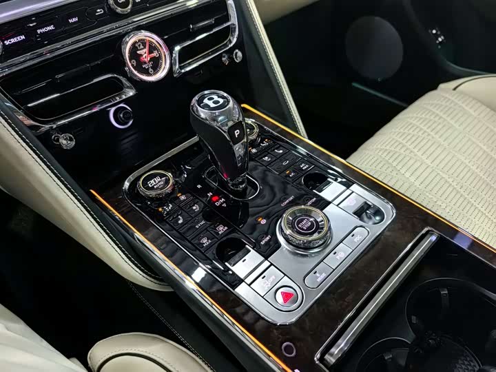 Bentley Flying Spur Hybrid 2022 2022款 2.9T V6 Hybrid