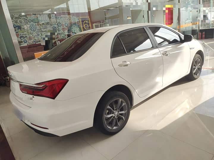 BYD Qin 2019 2019款 1.5L 自动豪华型
