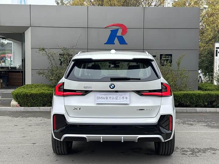 2025 BMW X1