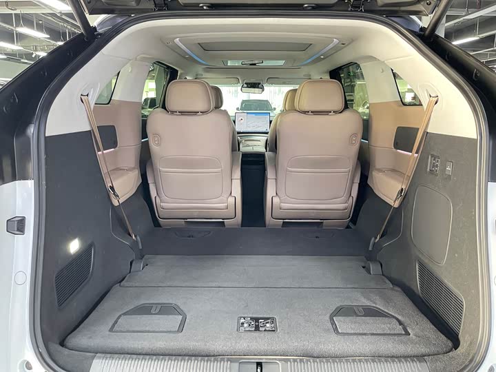 XPeng X9 2025 2025款 纯电 740超长续航 Max