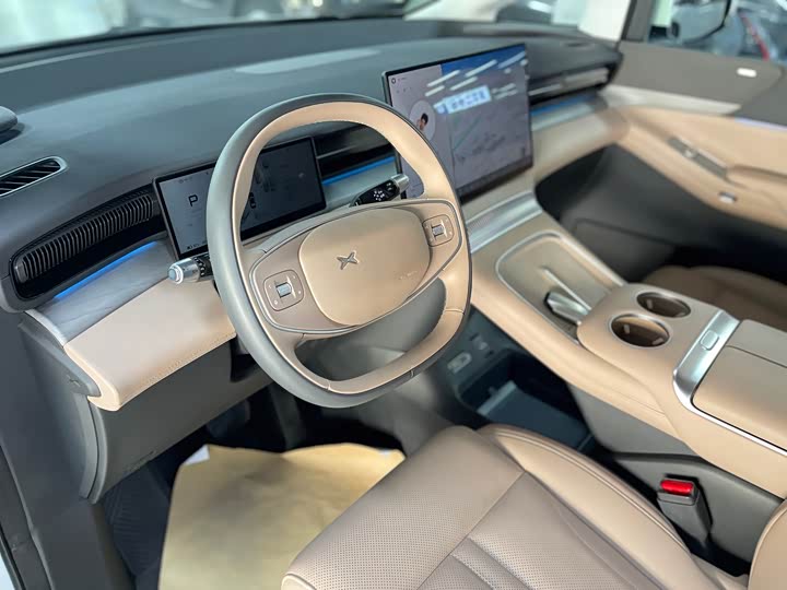 XPeng X9 2025 2025款 纯电 740超长续航 Max