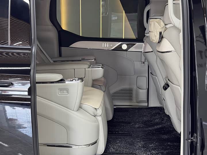 Volvo EM90 2025 2025款 Ultra 六座